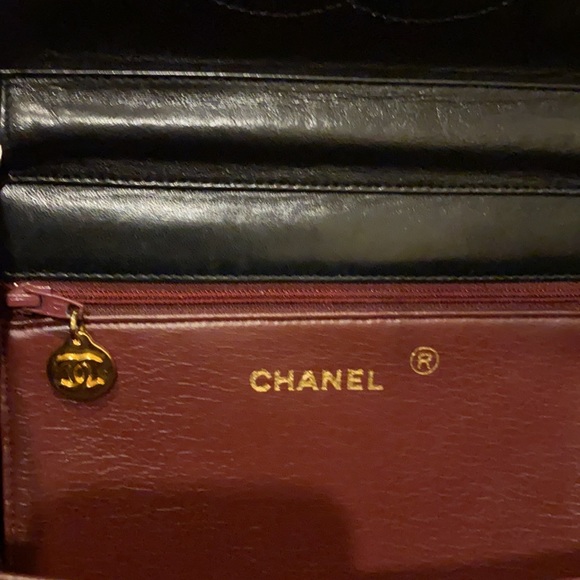 SOLD🔥🔥🔥Chanel Vintage Classic Flap Bag - Picture 12 of 17